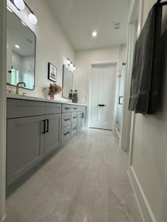 Elegant Plush Properties - Houston - 7
