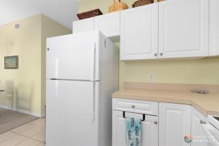 Stay ON Flagler Avenue! Charming Condo with Full Kitchen, Parking and Courtyard! - 6