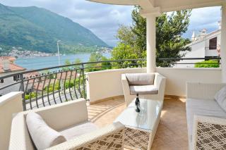 SEA VIEW apartment 2km from the Old Town of Kotor - Dobrota - 9