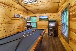 Indoor Pool, Ping pong, Karaoke, Theater, Hot tub - Pigeon Forge - 4