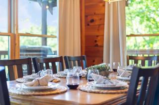 Mountain Memories - Cozy Cabin with Pool Table, Arcade, Movie Theatre - Pigeon Forge - 3