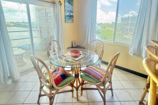 Suite F203 @ Mara Laguna - San Pedro - 3