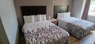Red Roof Inn & Suites Euless - DFW Airport Southwest - Euless - 1