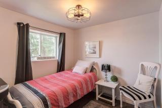 Cozy Lakefront Chalet near Magog - Austin - 5