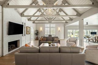 Lazy River Ranch - Pool, Golf, Swim-up Bar, Pickleball - 4
