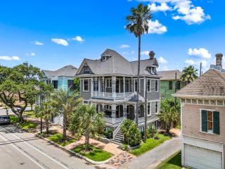Historic Home | Survivor of 1900 storm - Galveston - 4