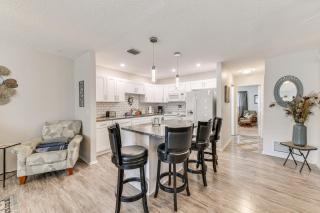 3 Mi to Englewood Beach Cozy Duplex with Lanai! - Englewood - 4