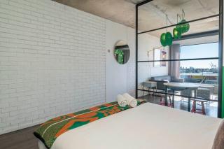 Lush Living in Woodstock - 7