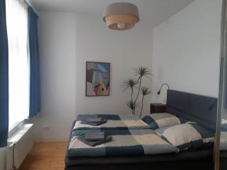 Wohnung im Denkmal, luxuriöse 3 Zimmer und familiengerecht - 6