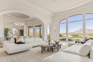 Luxury Desert Estate Pool Theater and Minutes from Old Town - Phoenix - 8