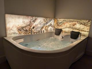 Suite avec jacuzzi privatif - Vergèze - 7