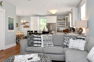 Barefoot Cottage B12 - Sea La Vie by Pristine Property Vacation Rentals - Highland View - 3