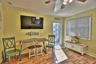 Windsong 207-Ocean Front-Sleep5-Private Balcony - North Myrtle Beach - 6