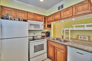 Windsong 207-Ocean Front-Sleep5-Private Balcony - North Myrtle Beach - 2