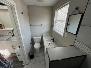 Cozy 1BR Near Beach Downtown Pensacola - - 2