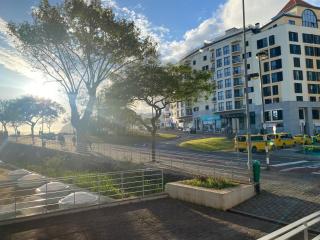 Modern Urban Apartment - Funchal - 8