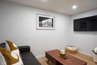Rosenthal Snug Suite - Full Kitchen - Cozy BR - WEM - Sleeps 4 - basementSuite - Edmonton - 2