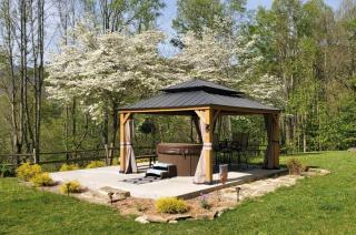 Halfback Ridge-heart of Maggie Valley-hot tub-fenced pet area-gazebo-views - Maggie Valley - 0