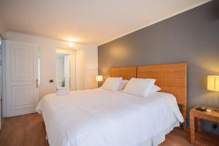 Spectacular Views from a Modern Apartment - Santiago - 9