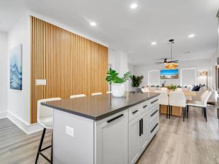 Sea-N-Double With Private Pool And Carriage House - Destin - 7