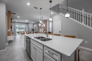 Elegant 7Beds- 5,5 Baths- Sleeps 14 - Windsor Cay - Orlando - 1