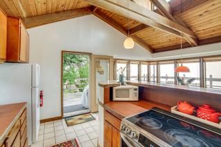 Oceanfront Irish Beach Home Private Beach Access! - Manchester - 1