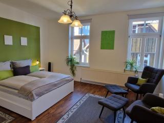 Gästeliebling, Apartment Piepmäker mit Parkplatz und Kamin, Bahnhof fußläufig - 2