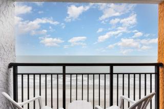 Oceanfront 1 BR Condo-Amazing Views! Perfect for 4 guests! Landmark 1438 - Myrtle Beach - 6