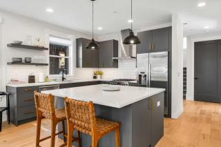Modern Scandinavian Retreat by the Forest - Cle Elum - 3