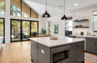 Modern Scandinavian Retreat by the Forest - Cle Elum - 4