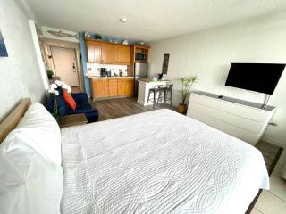 Urban Escape by the Sea - Hawaiian Inn Studio - Daytona Beach - 6