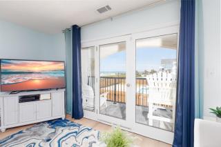 A Wave From It All- Luxe 1BR at Villa Capriani - North Topsail Beach - 1