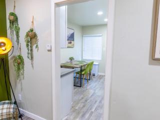 Urban Oasis Stylish Comfort in NorthPark South Park - San Diego - 1