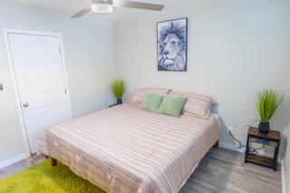 Urban Oasis Stylish Comfort in NorthPark South Park - San Diego - 4