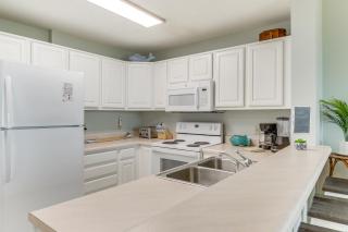 2 Mi to Beach Condo with Balcony in Gulf Shores! - Gulf Shores - 4