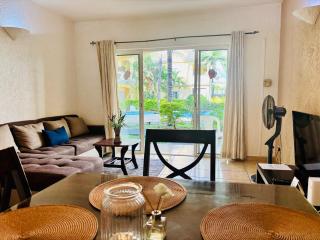 Beach Bliss in our Bungalow - - 9