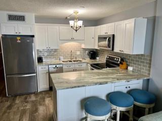 Royal Garden Resort 105 condo - Myrtle Beach - 6