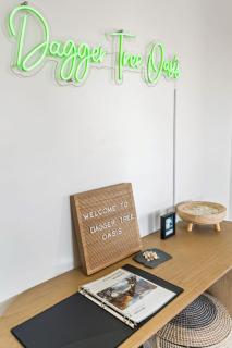 Dagger Tree Oasis l Integratron 5Bed and Cowboy Pool - 1