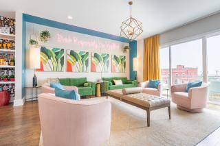 Nashville Ladies Lounge by Stay Local Nashville - 5