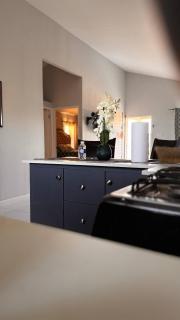 Cozy 2 bedroom - 5