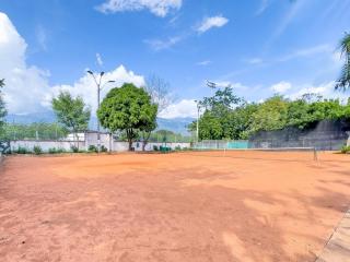 Cómodo estudio con AC en frente de una cancha - Santa Fe de Antioquia - 9