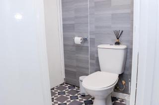 Entire Cosy 2 Bedroom Flat - Brightside - 2