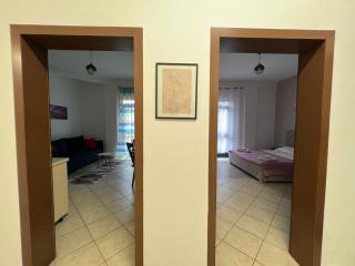 Cozy City Center Apartment - Tirana - 8