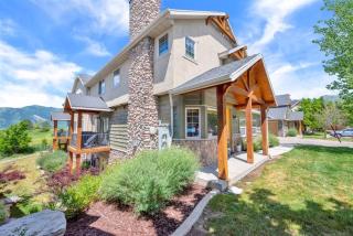 Luxury Alpine Escape - Pool and Hot Tub Access - Eden - 3