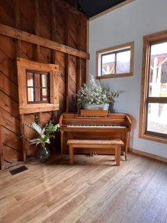 Bear Lake Family Reunions, Conferences Sleeps 39 - Paris - 5