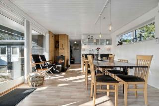 Cozy Cottage Only 500 M From The Sea - 3