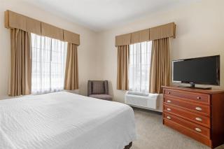 Best Western Plus Executive Hotel & Suites - Sulphur - 2