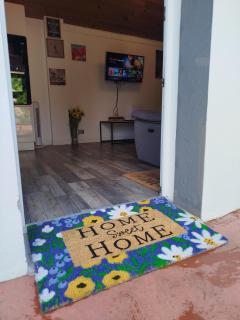 Escapade du Roi Henri IV à PAU VILLA Entièrement Privée 6 Personnes & BÉBÉ avec SPA, Braséro, Plancha & Piscine Idéal Vacances, Week-end, Repos ou Télétravail - Pau - 0