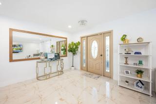 Sheraton Villa 3BR with Pool 10 Mins from Hard Rock Stadium - 1