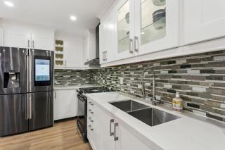 Urban Nest Home 4bed 4bath Parking Baby Crib - Mississauga - 1